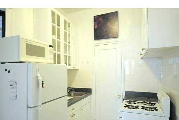 302 W 44th St - Photo 3 of 3