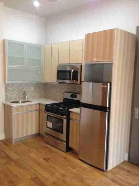 291 Monroe St #1