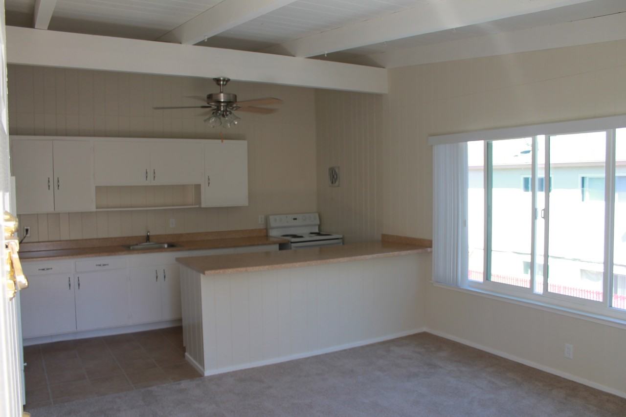 959 Rich Ave - Photo 2 of 6