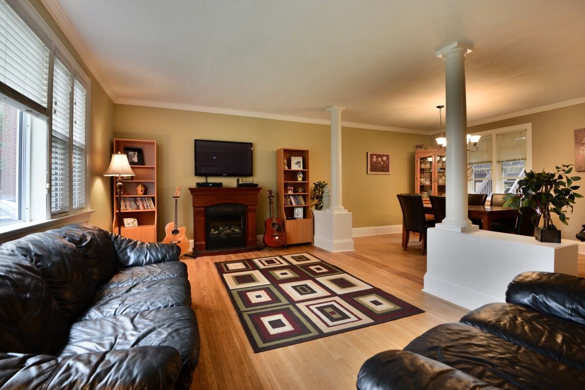 181 Margaret Ave - Photo 2 of 9