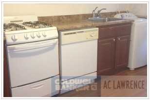 372 8th Ave - Photo 2 of 3