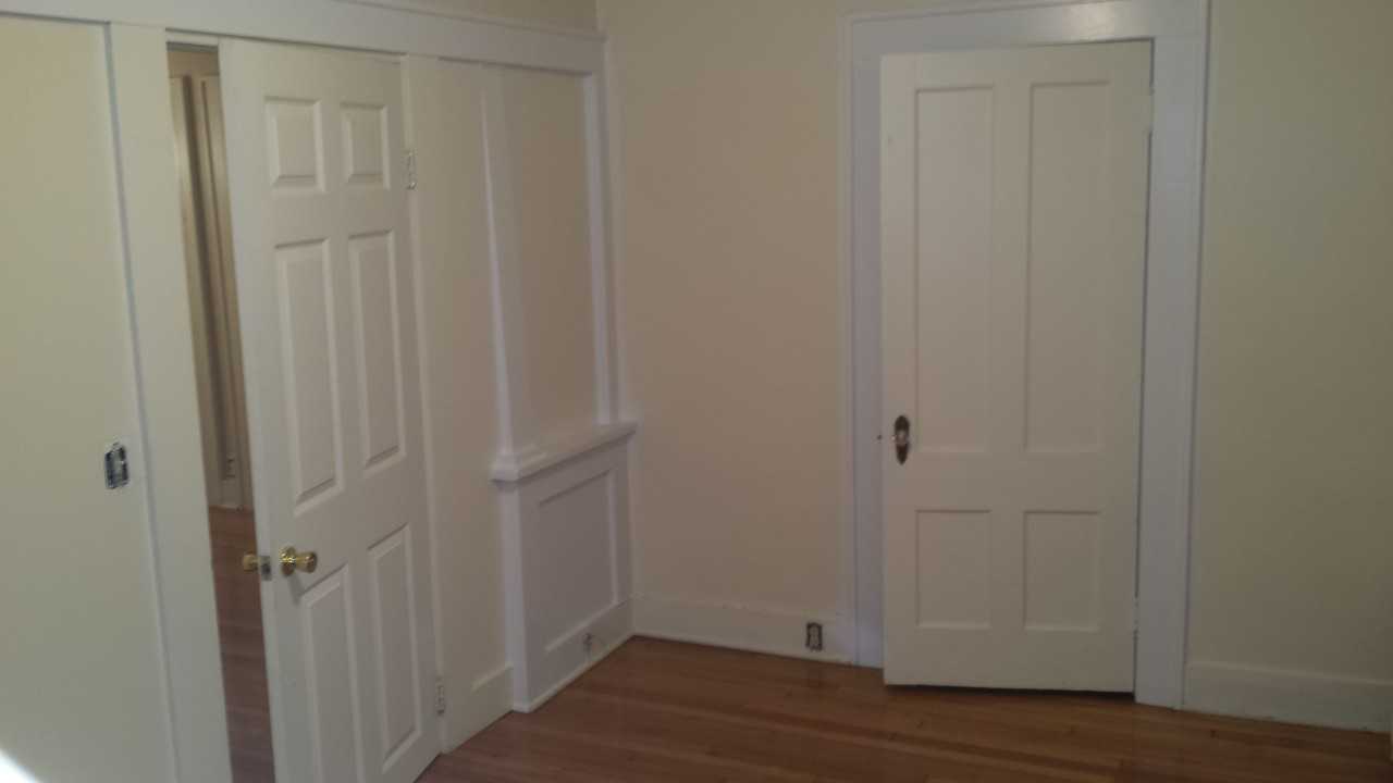 72 Amston Rd - Photo 2 of 12