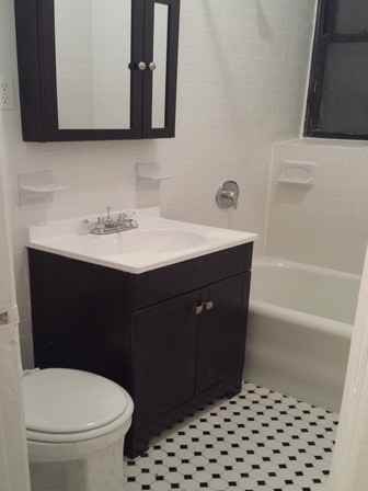 30-07 95th St 1A - Photo 2 of 3