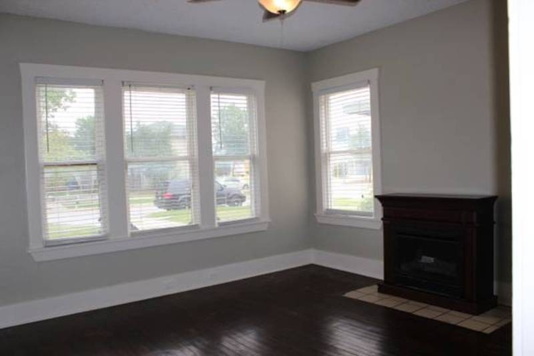 806 E Ashby Pl #1 - Photo 2 of 12