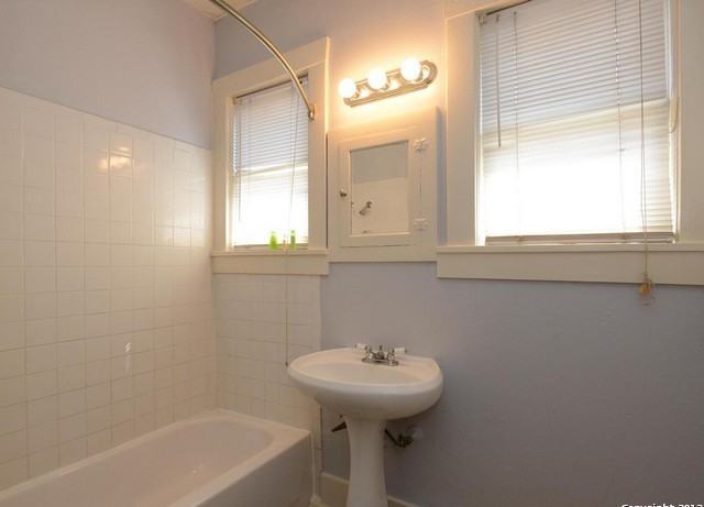 806 E Ashby Pl #1 - Photo 3 of 12