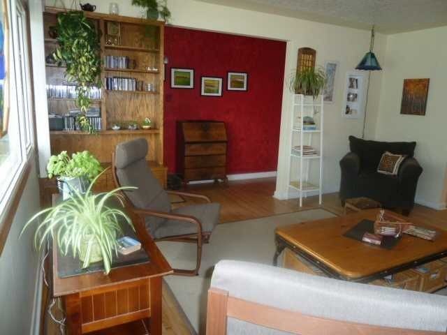 139 Heston St NW 139 - Photo 2 of 13