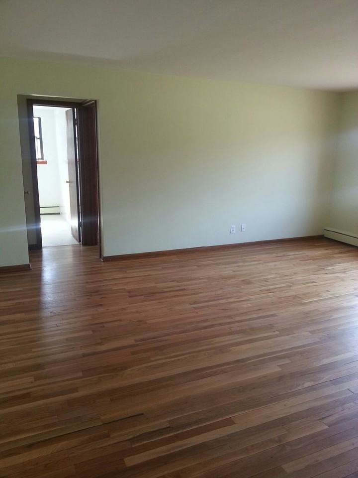 1 River Terrace Ct - Photo 2 of 5