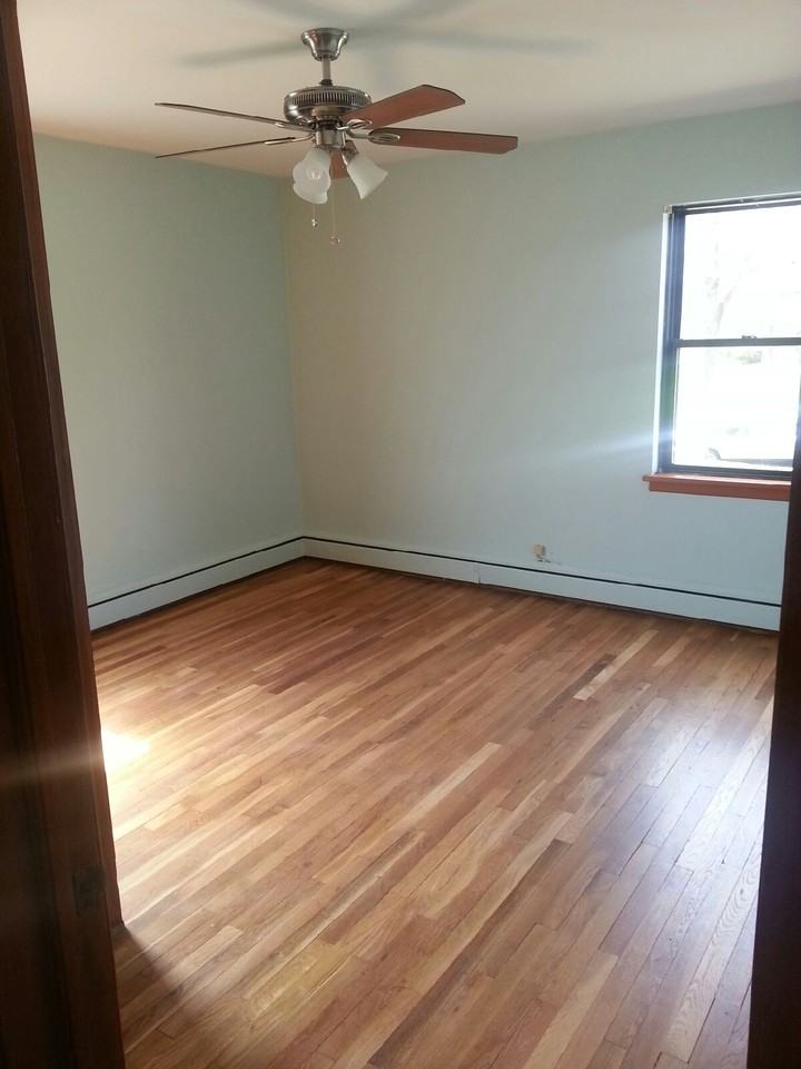 1 River Terrace Ct - Photo 3 of 5