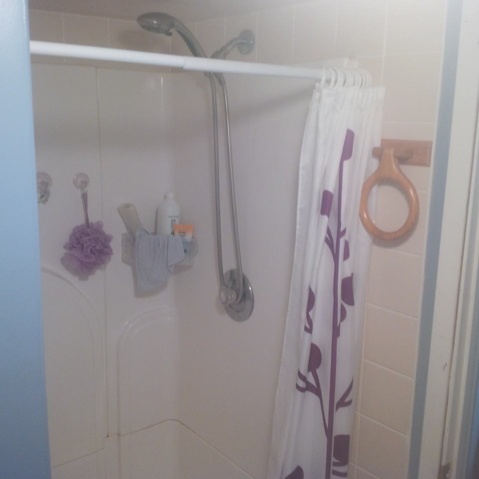 92 Ottawa Crescent - Photo 2 of 9