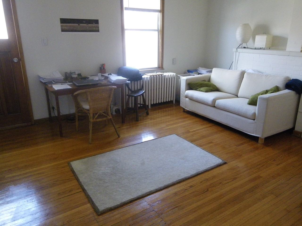 112 Bellevue Ave - Photo 3 of 7