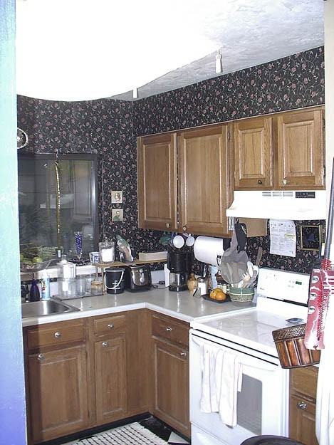 832 NW 10th Ave - Photo 3 of 8