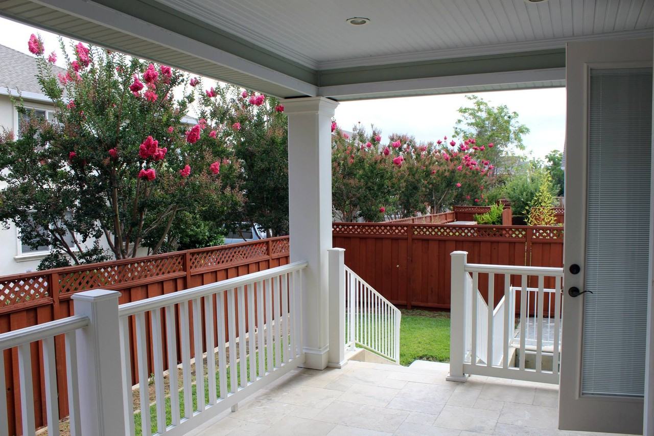 1115 Boranda Ave - Photo 2 of 7