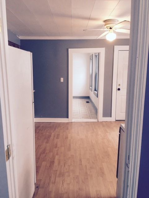 11 White Plains Rd - Photo 3 of 4