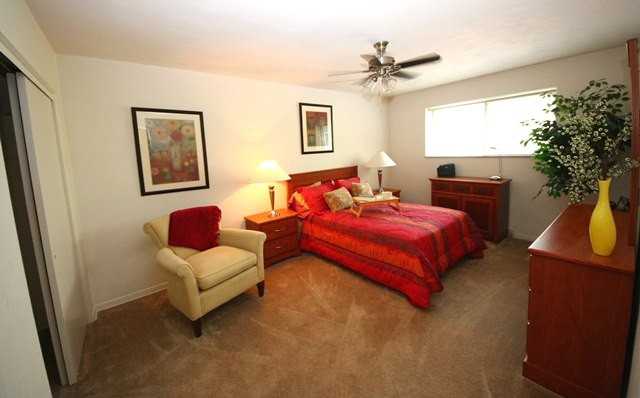 1065 Raritan Dr #1065 - Photo 3 of 8