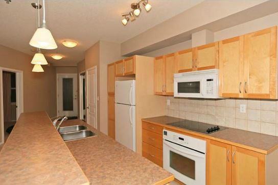 4823 104a St NW - Photo 2 of 8