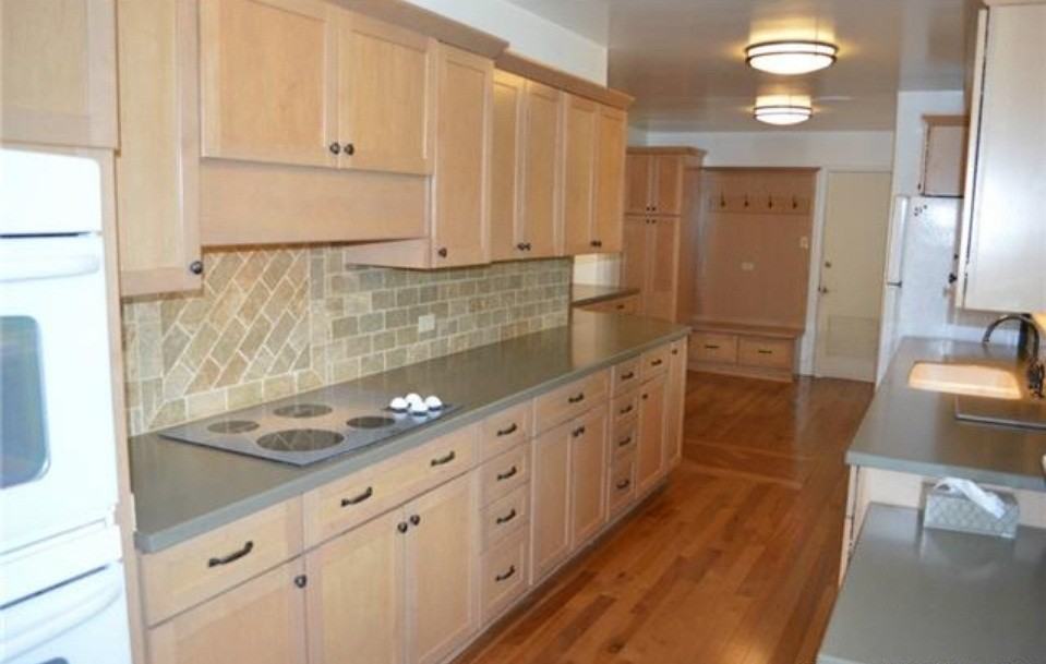 1505 Watts Pl - Photo 3 of 10