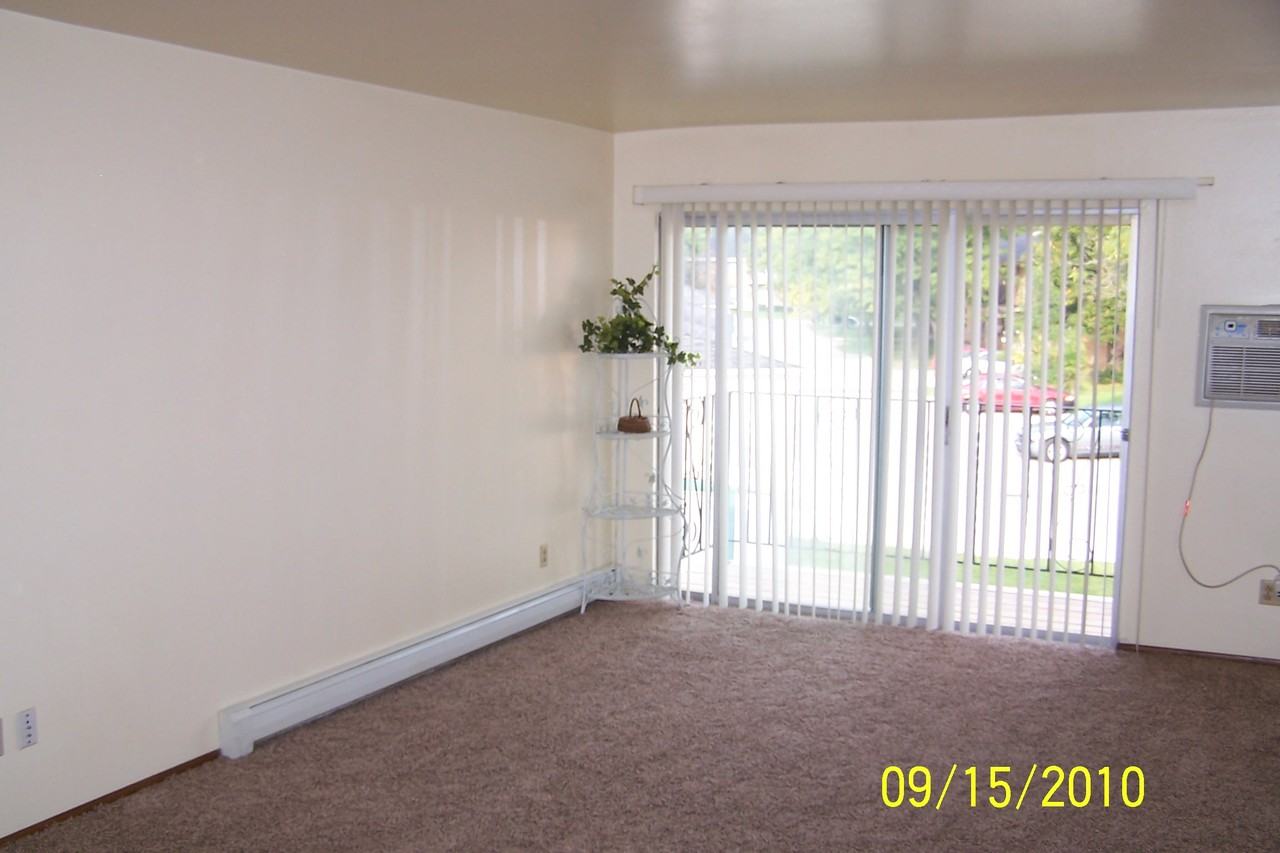 10040 W Congress St - Photo 3 of 4