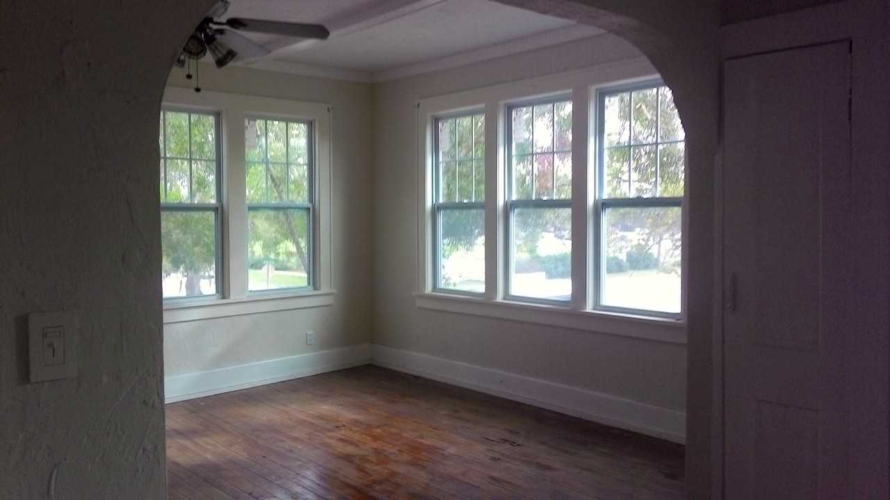 700 28th St N - Photo 3 of 7