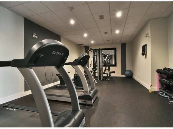 6299 144 St - Photo 2 of 4