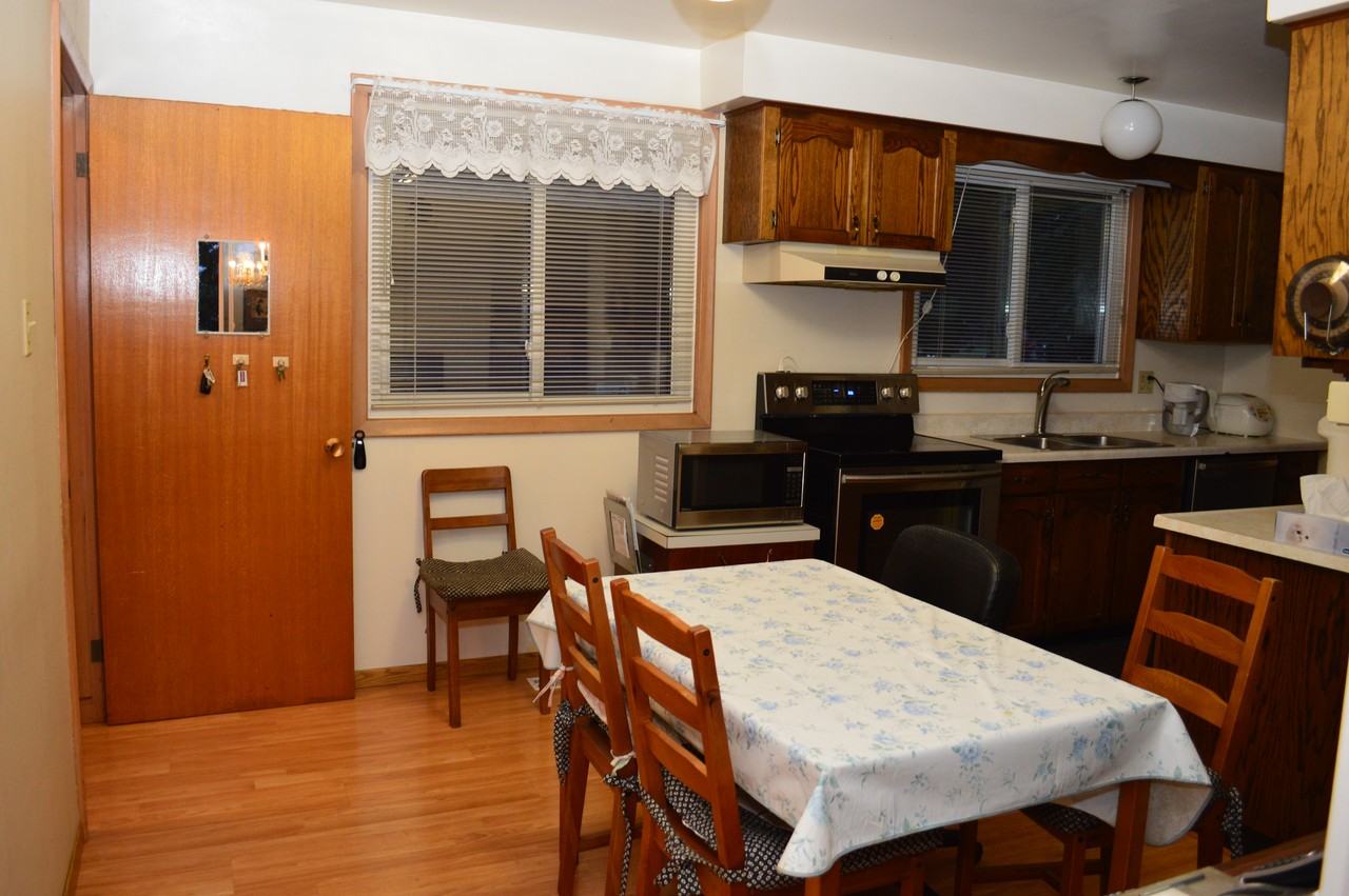 33 Berko Ave - Photo 2 of 10