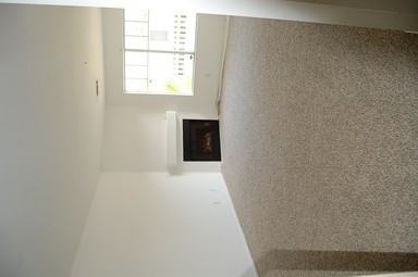 653 S B St - Photo 3 of 12