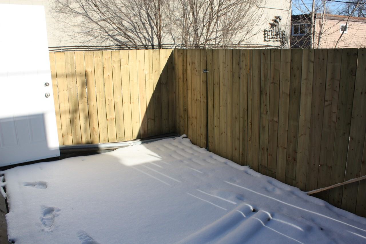 419 Parliament St - Photo 3 of 5