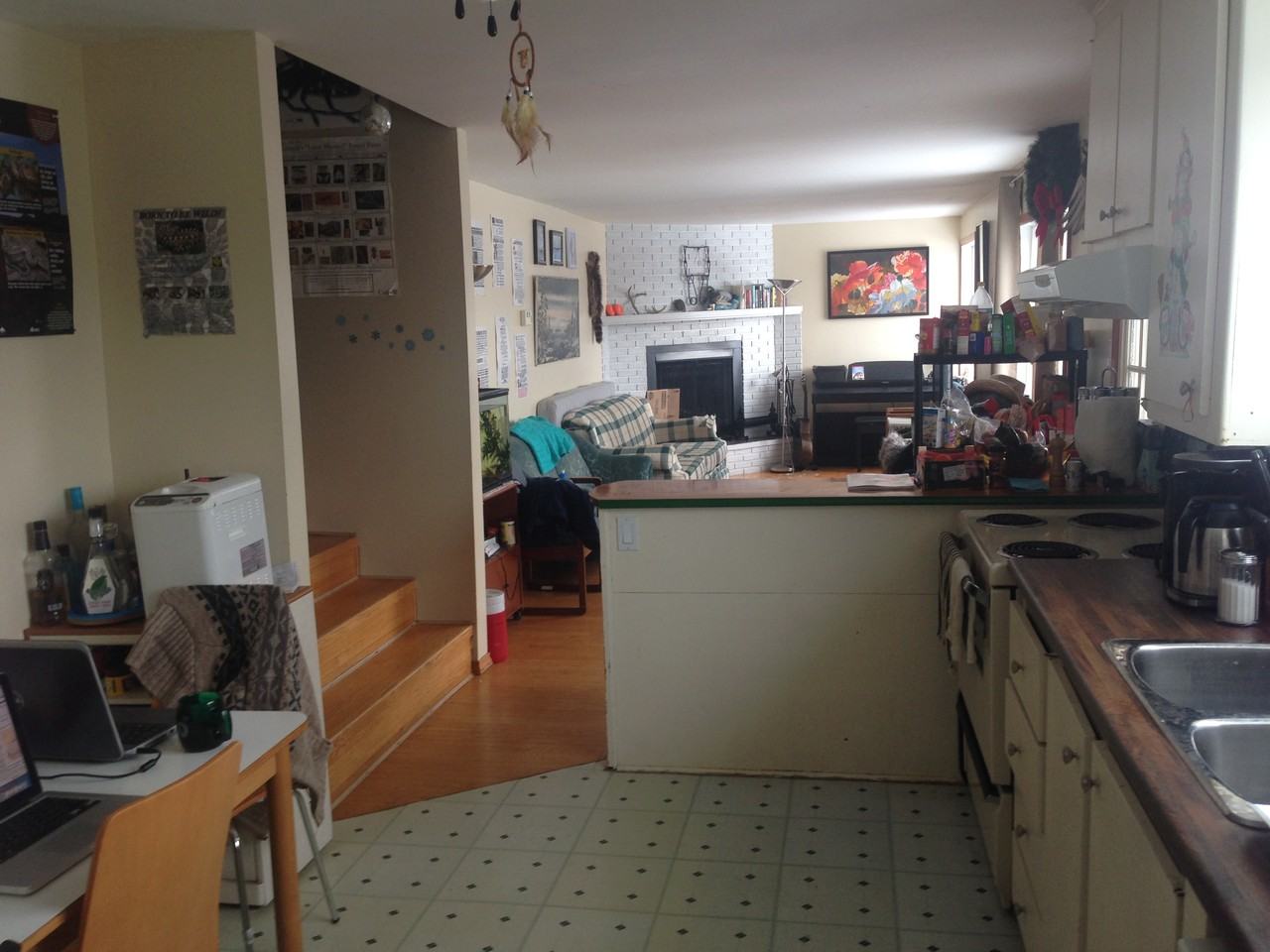 806 Lonsdale Ave - Photo 3 of 7