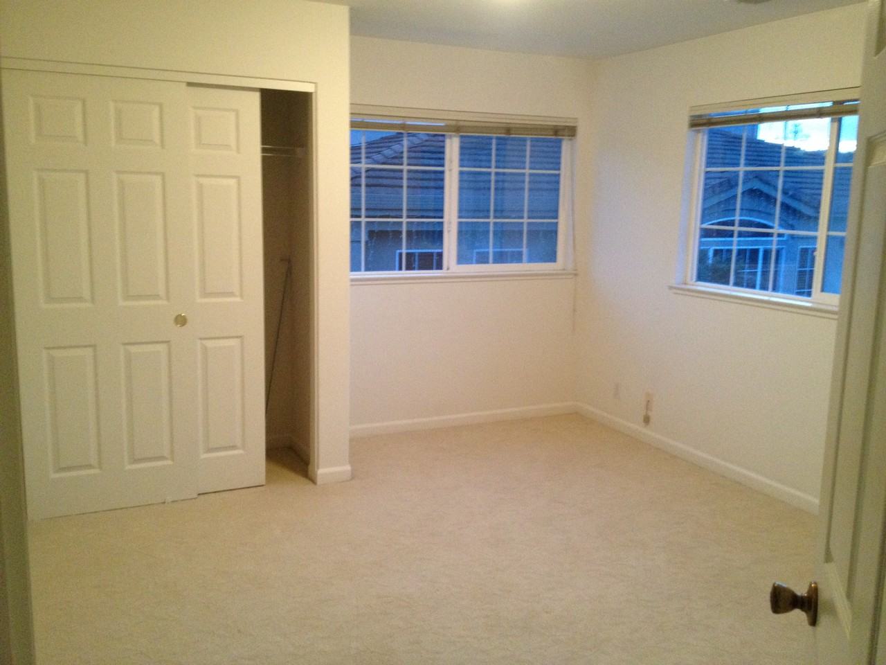 24450 Northpointe Ct - Photo 2 of 13