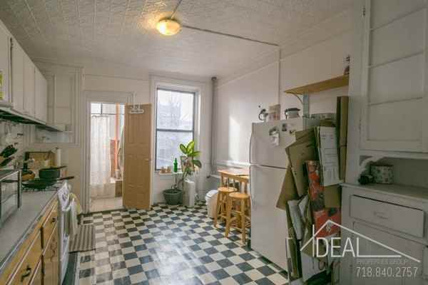 336 14th St - Photo 3 of 5