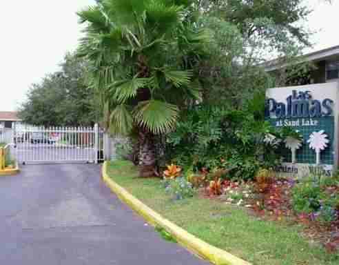 838 Lake Harbor Cir - Photo 2 of 14