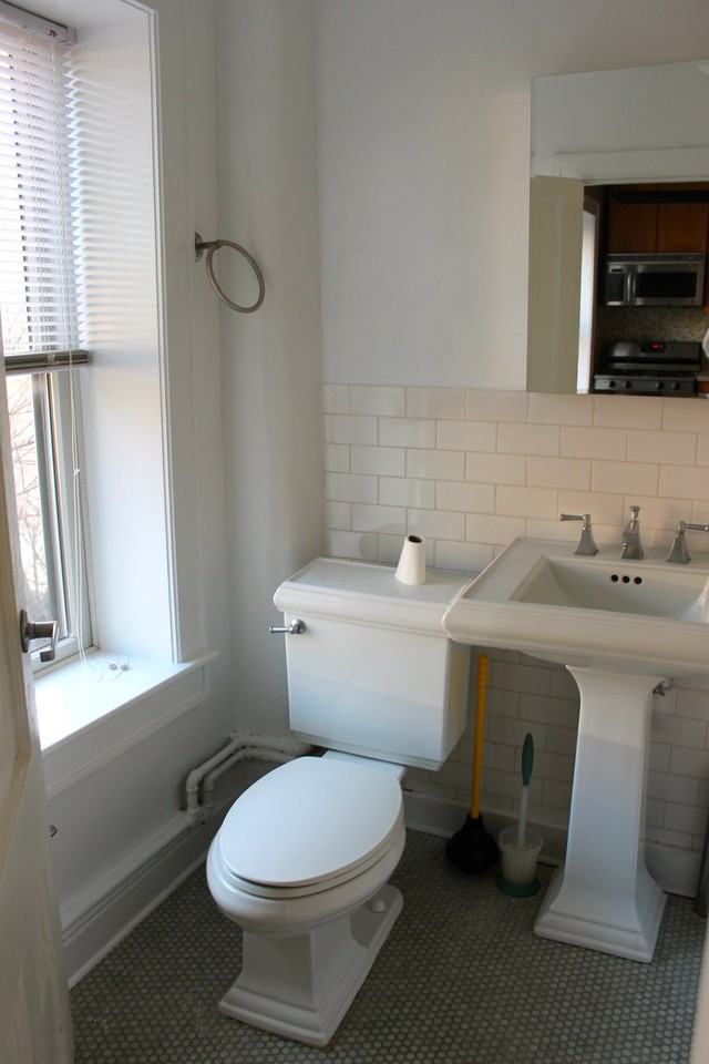 576 Carroll St #3 - Photo 2 of 4