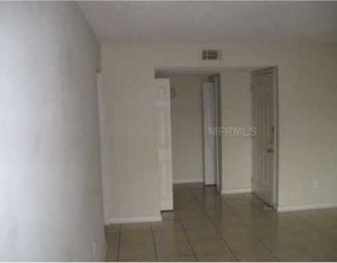 838 Lake Harbor Cir - Photo 3 of 14