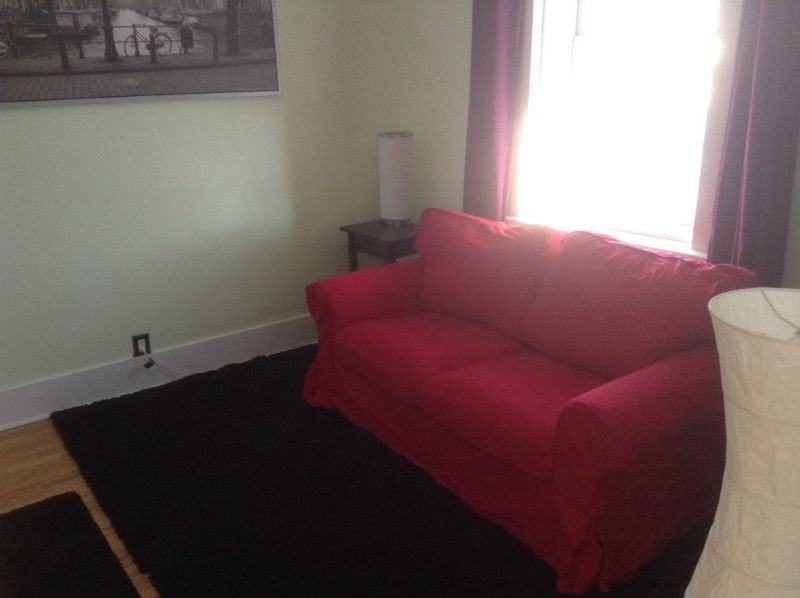 76 Pinhey St #B - Photo 3 of 8