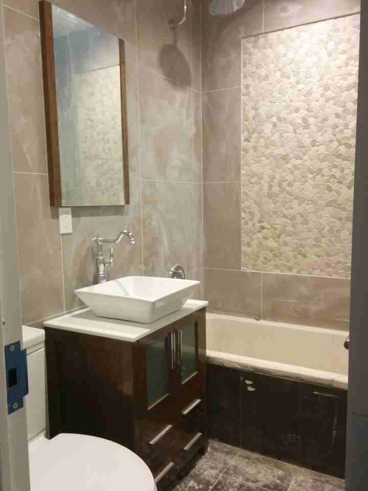 172 Brooklyn Ave 2R - Photo 2 of 9