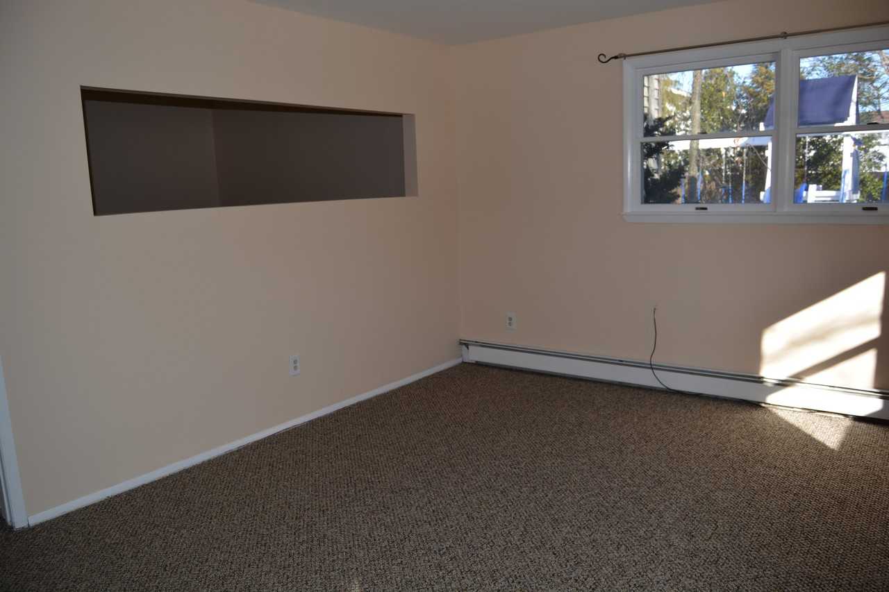 23 Denise Dr 1 - Photo 2 of 7