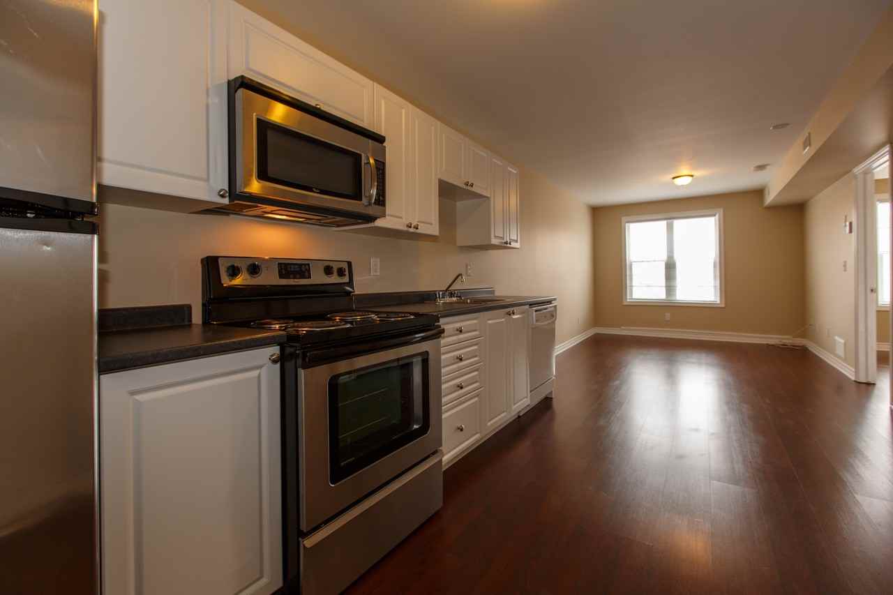 335 Barrie St 3, Kingston, ON K7K 3S9 2 Bedroom Apartment for 1,484