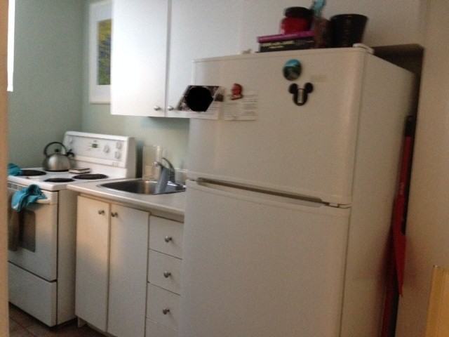 425 Elgin St - Photo 3 of 3