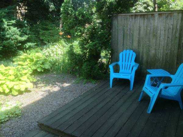 392 S Main St - Photo 2 of 9