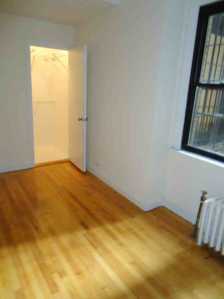 1 W 75th St - Photo 3 of 5