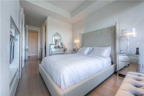 88 Davenport Rd #2103 - Photo 2 of 17