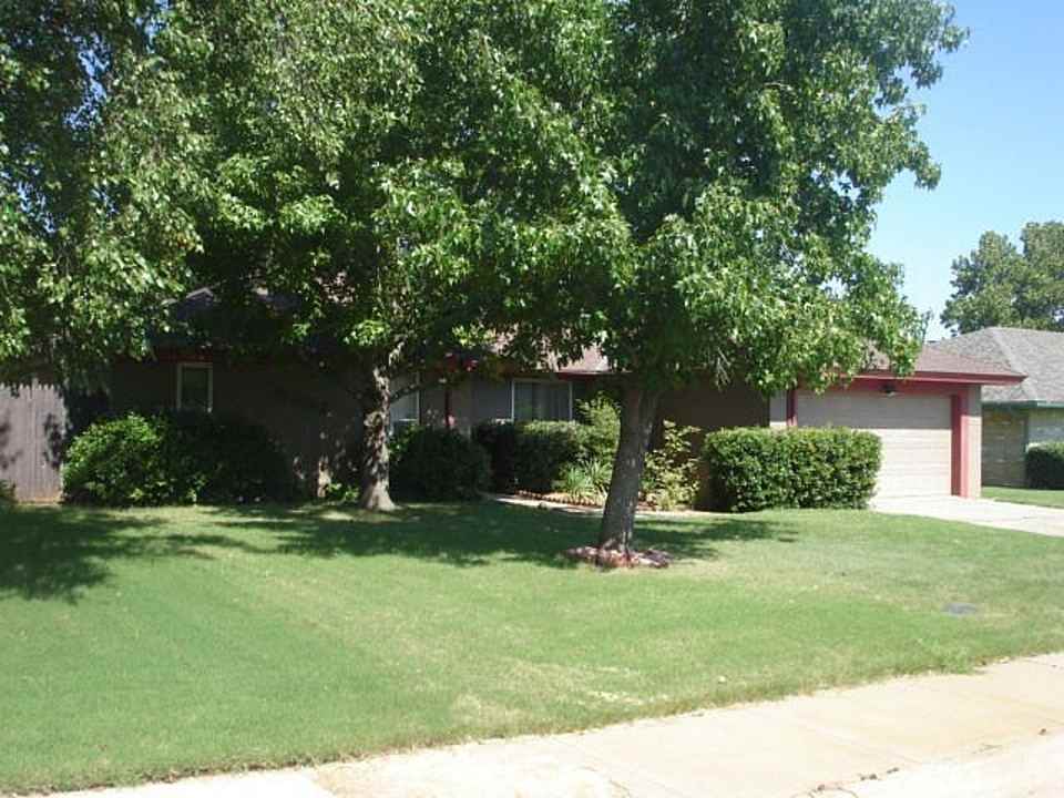 7005 Stonycreek Dr - Photo 2 of 9