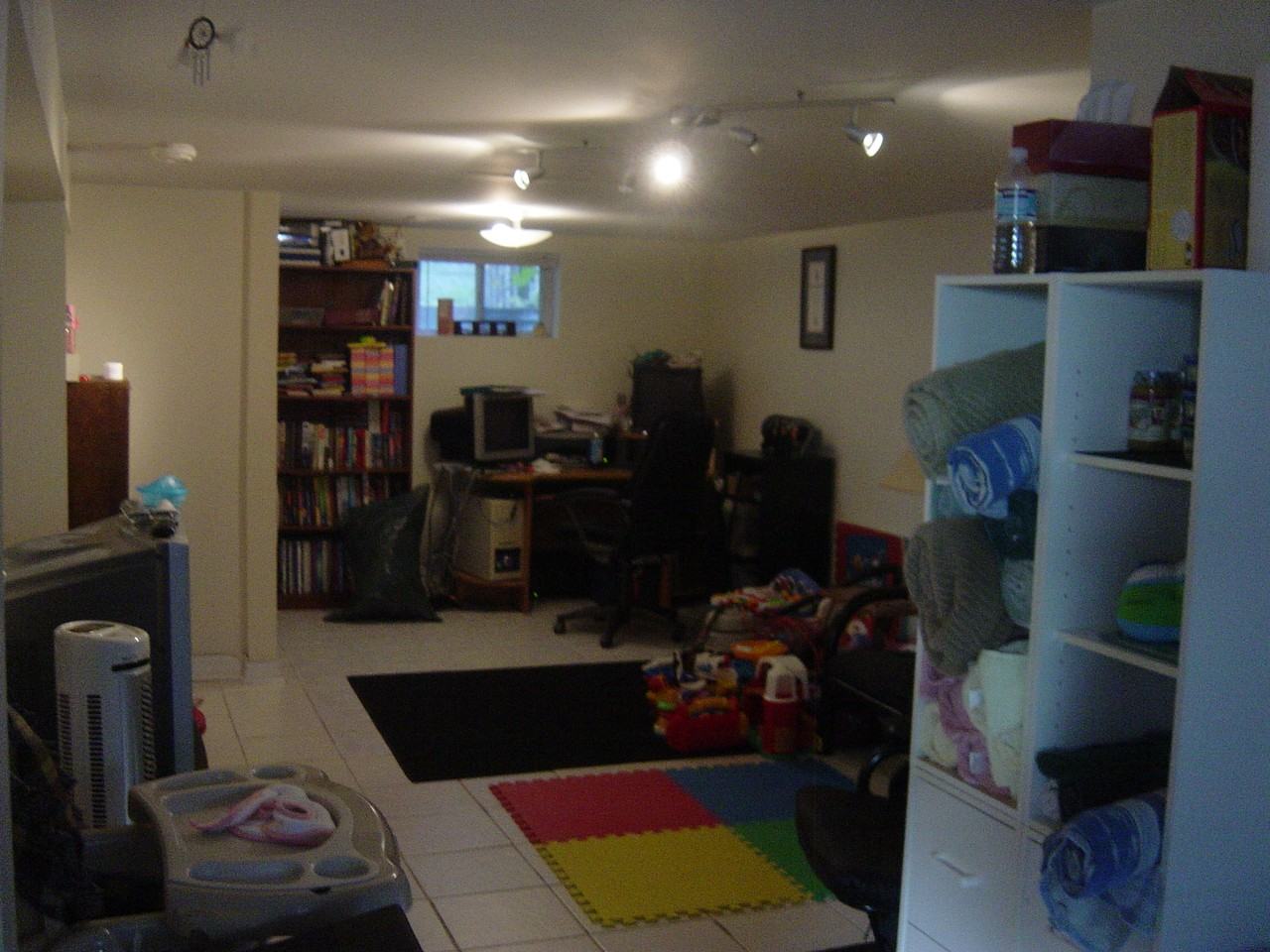 77 Park Rd - Photo 3 of 7