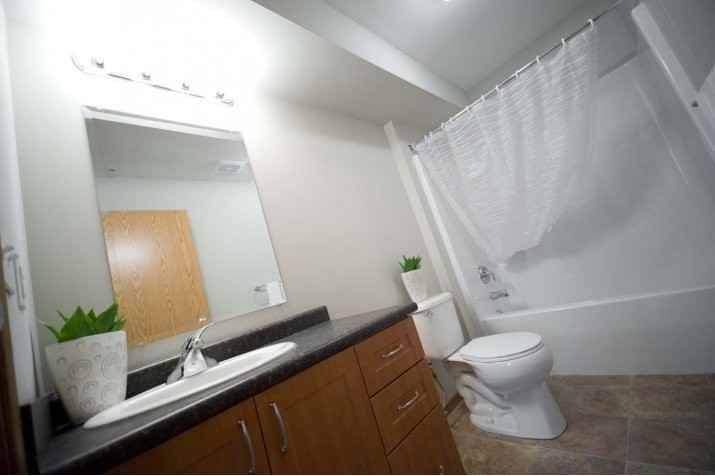 2471 Main St - Photo 2 of 7