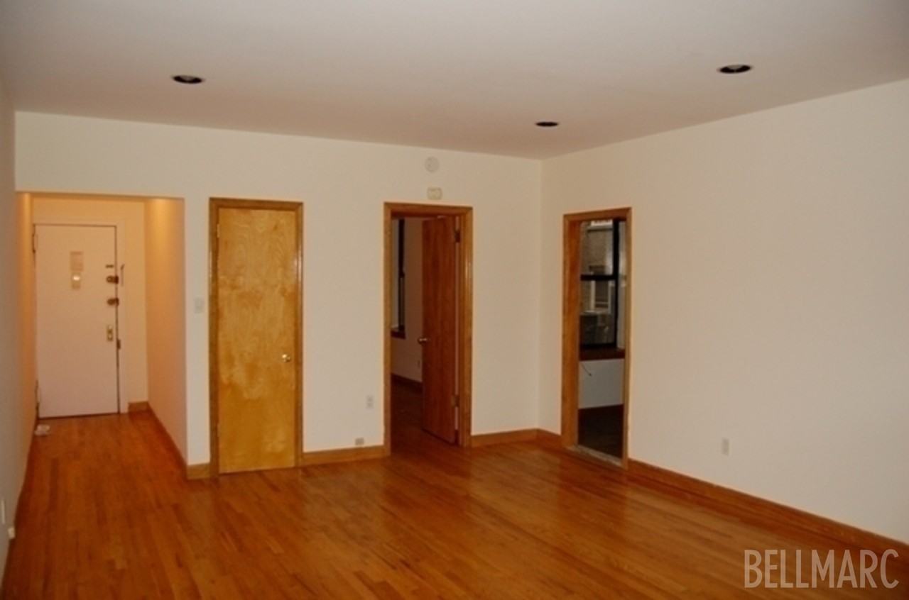 22 W 77th St - Photo 3 of 4