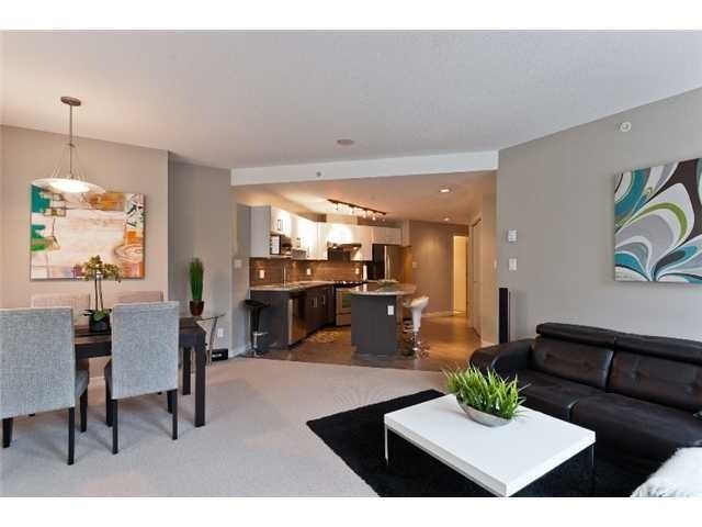 14 Begbie St #204 - Photo 2 of 11