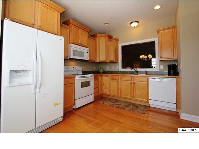 1934 Tudor Court - Photo 3 of 14