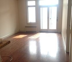 276 Devoe St - Photo 2 of 8