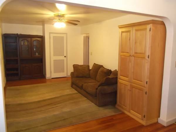 25 Amore Rd - Photo 2 of 10