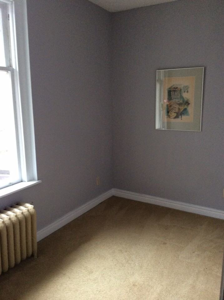 136 Hillsdale Ave E - Photo 2 of 5