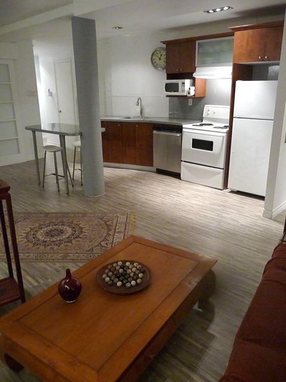 5214 Av du Parc - Photo 2 of 8